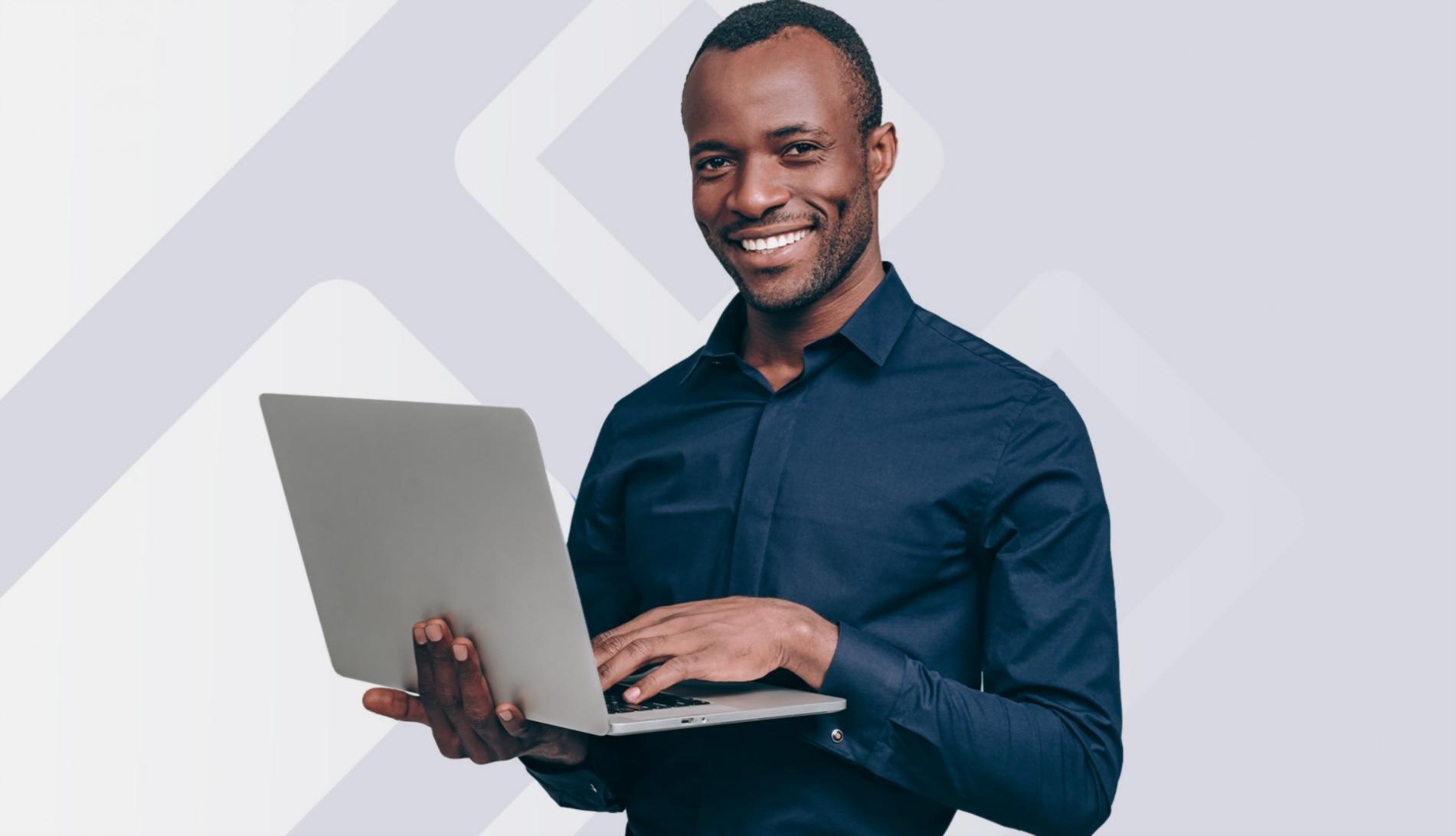 Teilnehmer bei der Arbeit an SEO-Strategien